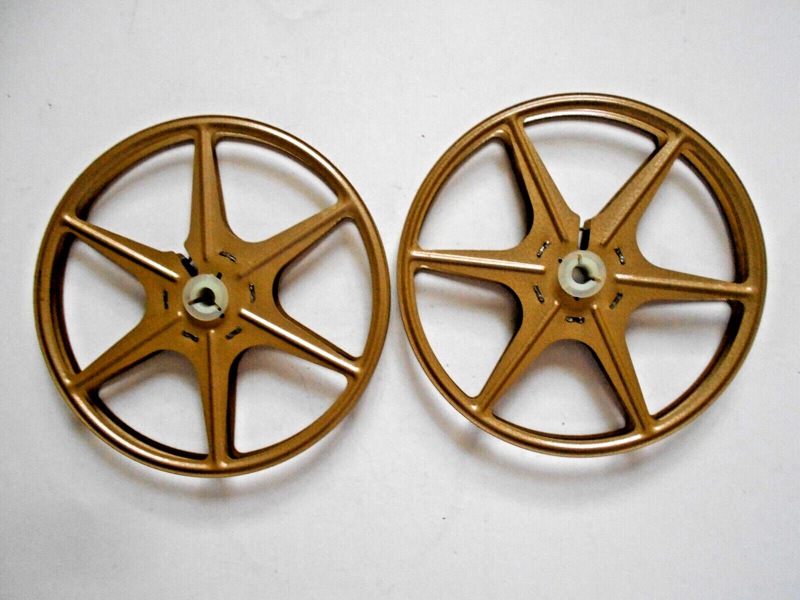 2 – Kenco Dual 8 300 ft. Gold Metal Reels with Cans