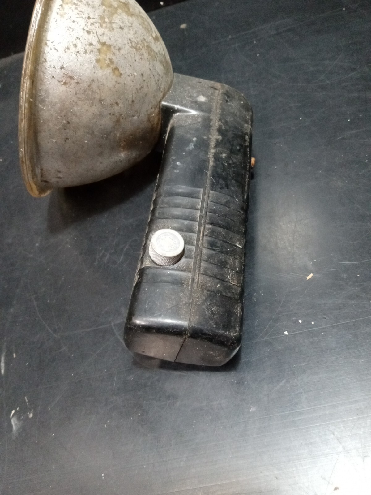 Vintage Kodak B-C flash holder NO BULB INCLUDED