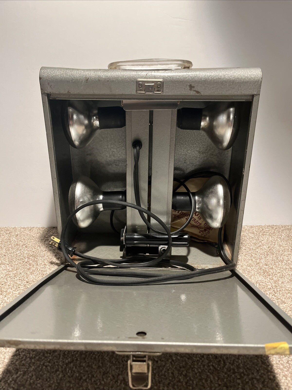 Vintage 1978 Kodak Light Box Metal 4 Bulb & Carrying Case
