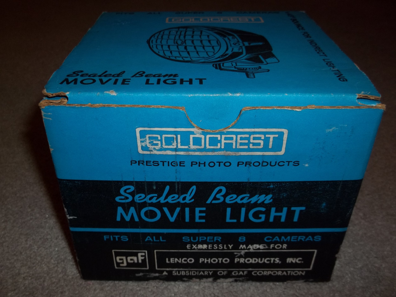 Goldcrest Super 8 Sealed Beam Movie Light 650 Watts model 910 W/ Box