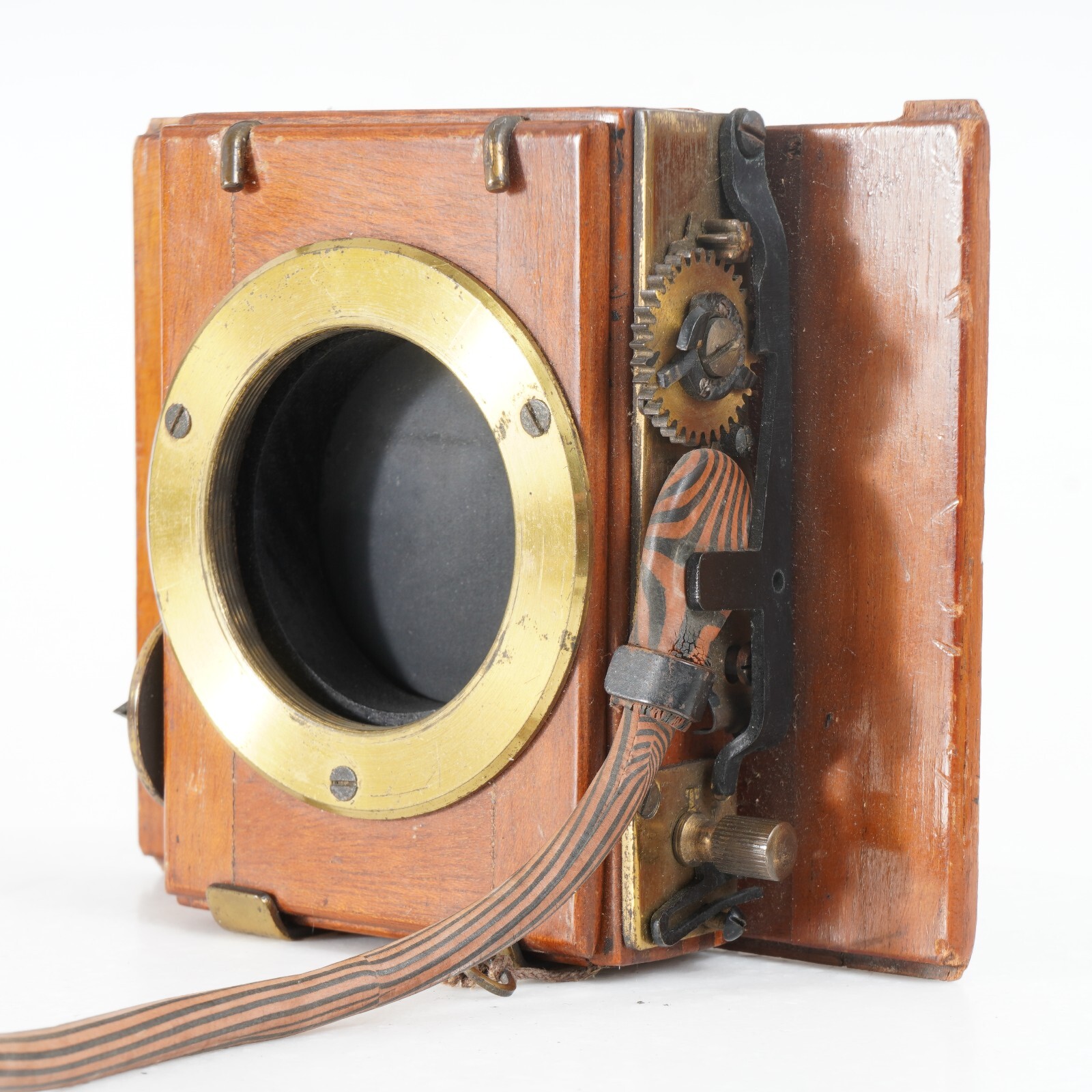 :Thornton Pickard 1¾” Inch Rolling Blind Cloth Shutter in 3¾ x 4¾” Lens Board