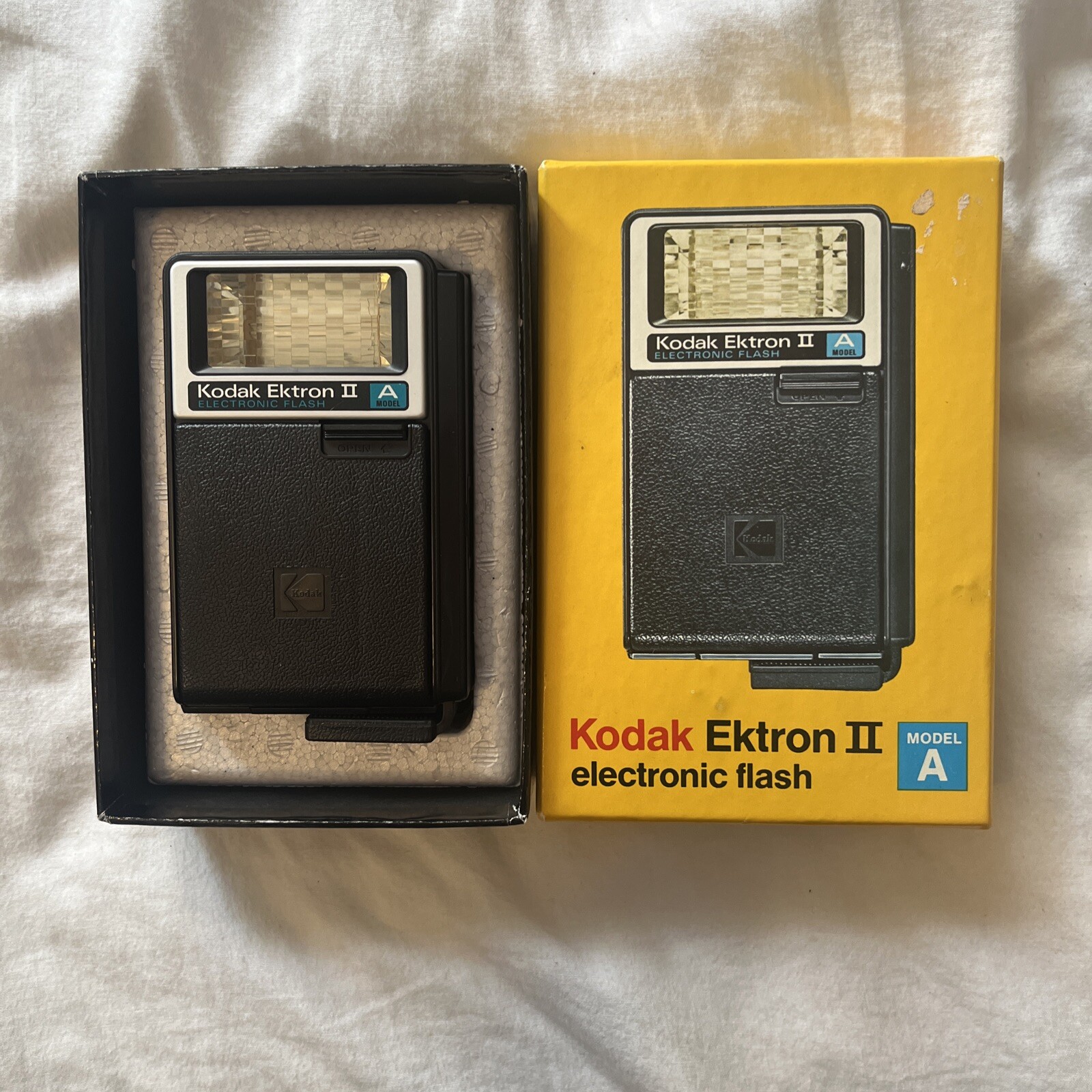 Vintage Kodak Ektron II A Model Flash Attachment Tested Working