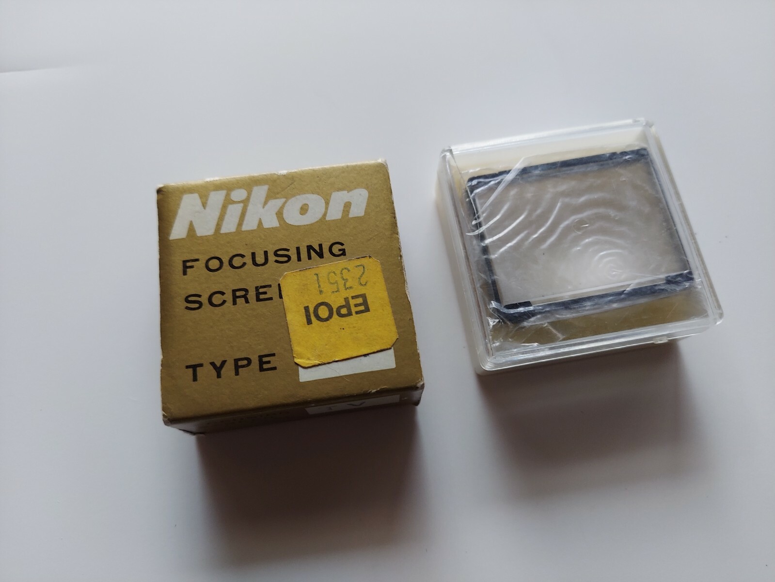 Genuine Nikon Focusing Screen Nikon Type TV / T Japan w/ Box, And Case