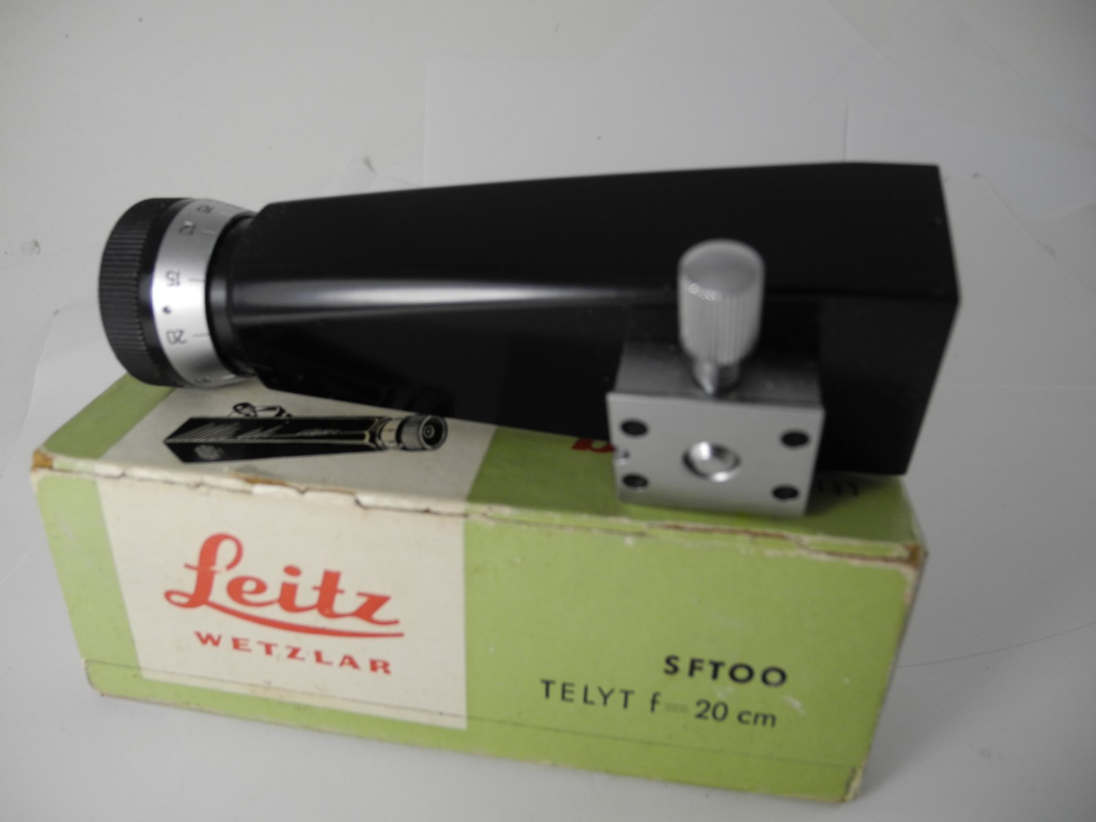 LEICA SFTOO Telyt 20cm 200mm finder only, MINT IN BOX PERFECT
