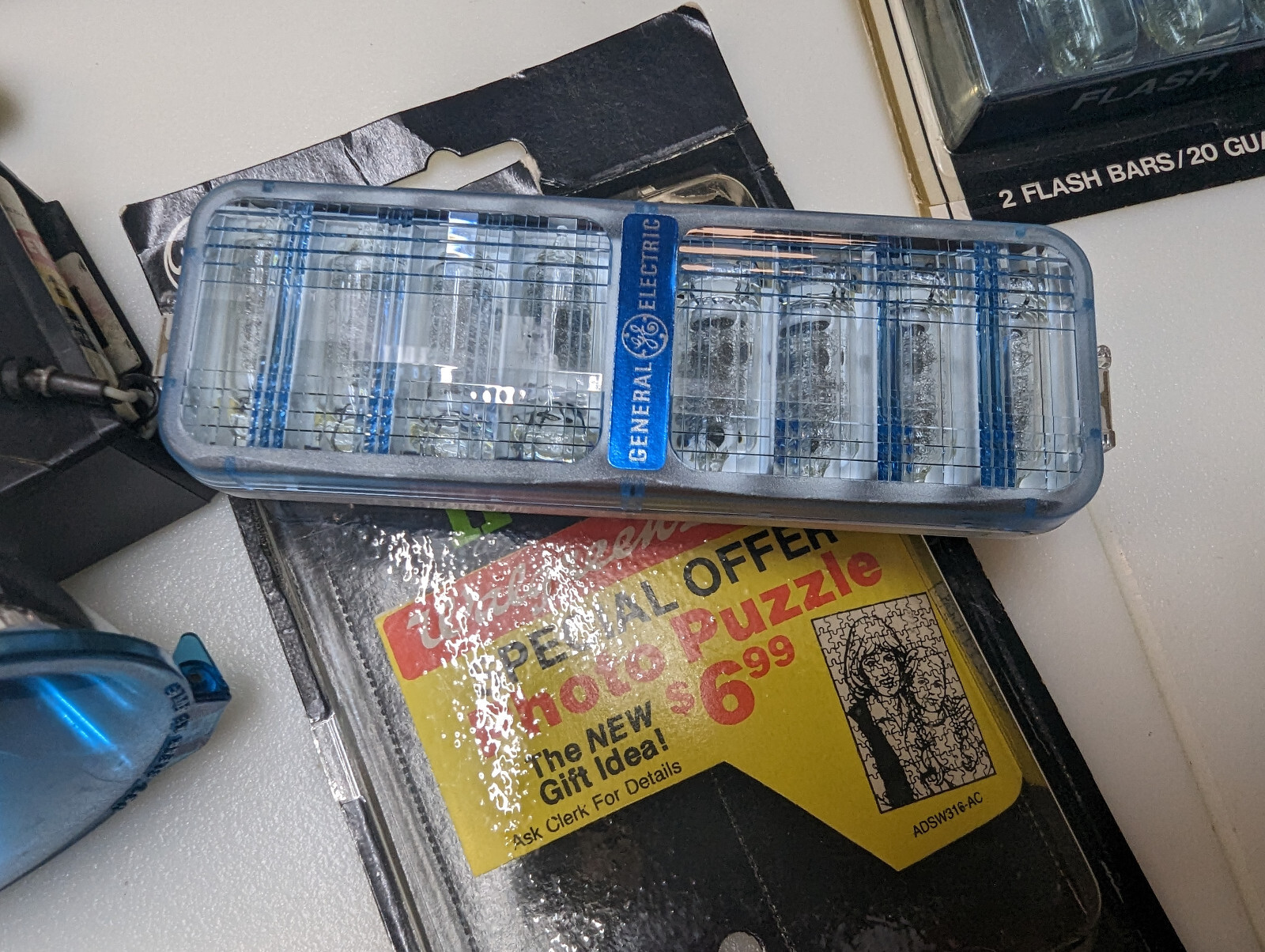 Vinitage Camera Flash Bulb Lot Dura Blue Spot Class M Bar GE