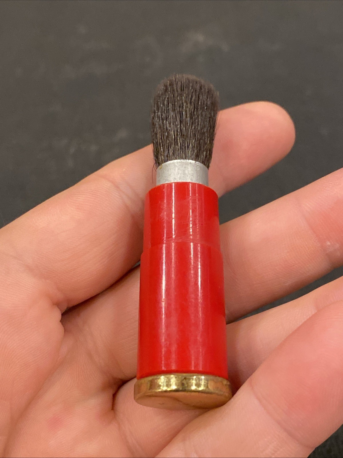Vtg RED & Gold Tone Evers 2″ Twist Up Camera Dust Make Up Brush Germany 1950’s