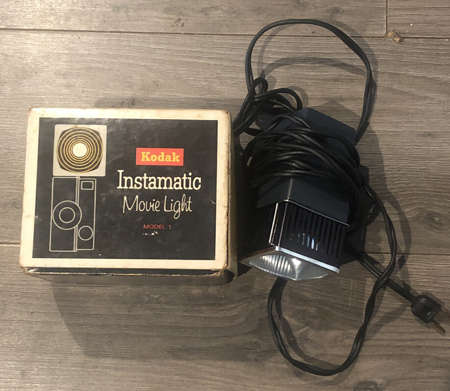 Vintage Kodak Instamatic Movie Light Model 1, No. D375