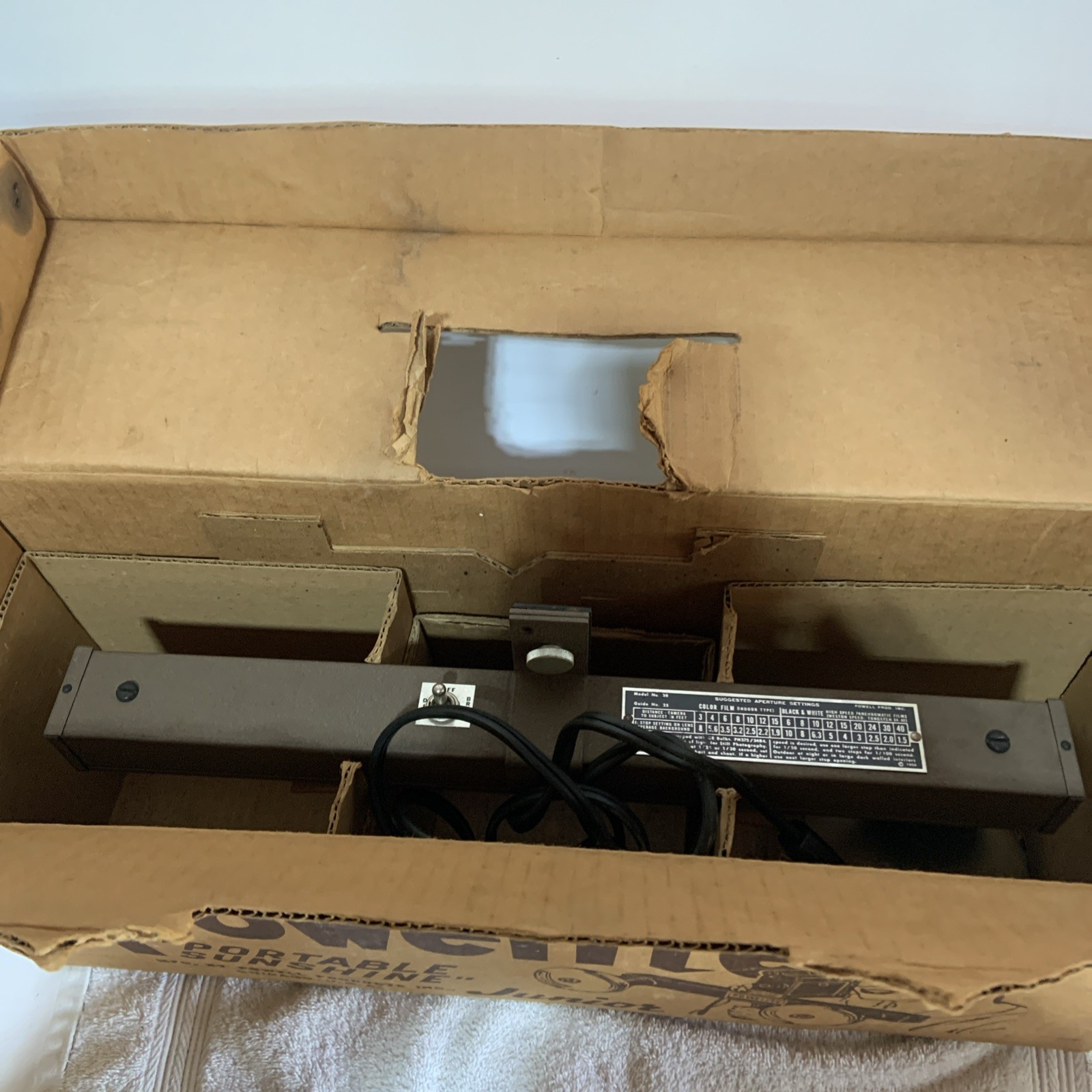 Vintage Powelite Jr 2 Lamp Movie Light Bar w Handle – Tested – Powell Products