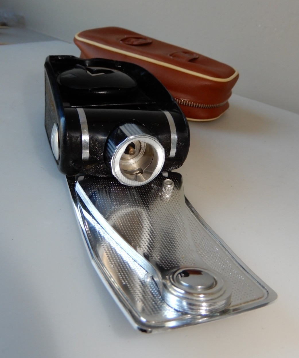 Agfa (Germany) Agfalux Foldable Flash Bulb Accessory + Original Carrying Case