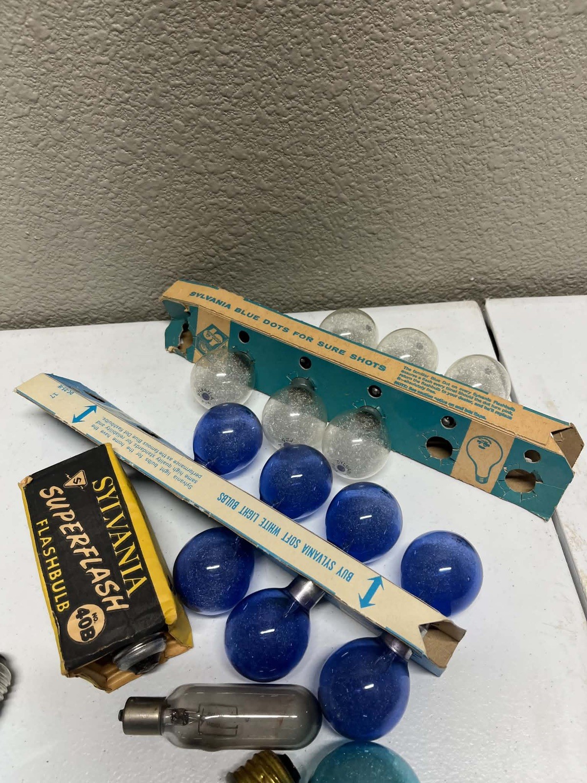 Vintage Sylvania GE Flashbulb Lot different models P25 and others