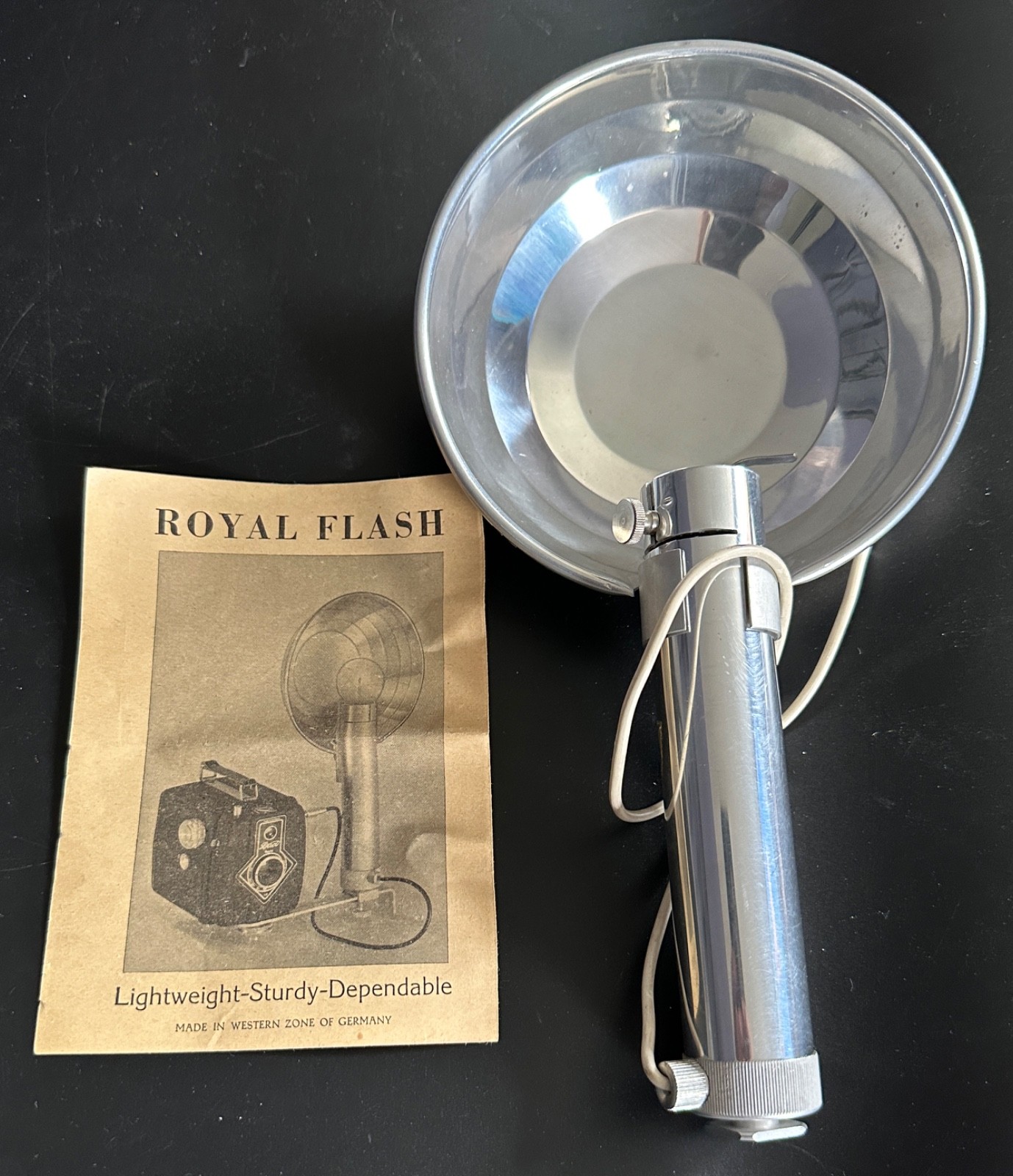 Vintage Aluminum Royal Flash + Manual Made in Western Zone of Germany Untested