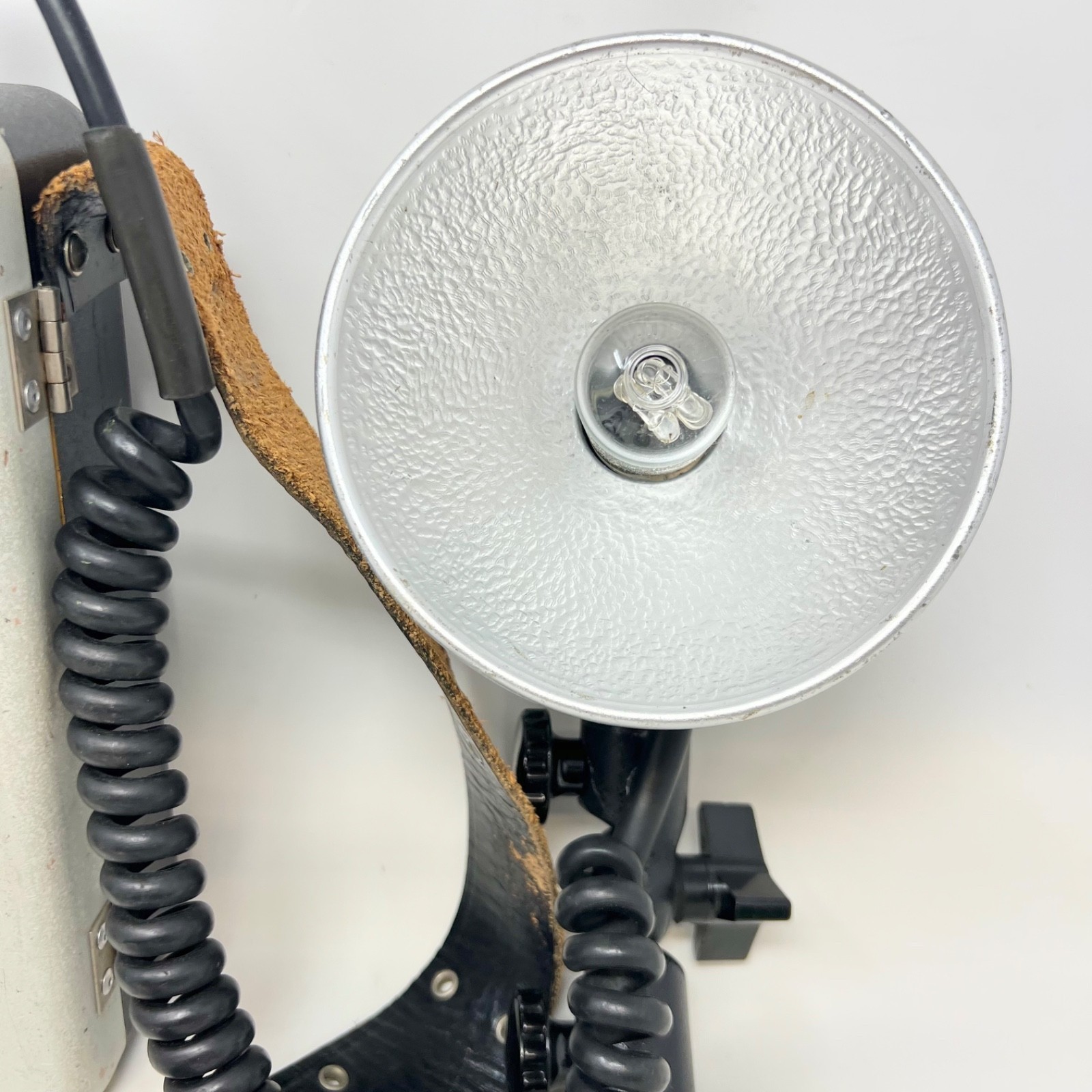 Vintage Norman 200B Portable Flash Strobe Unit Burbank CA Photography Equipment