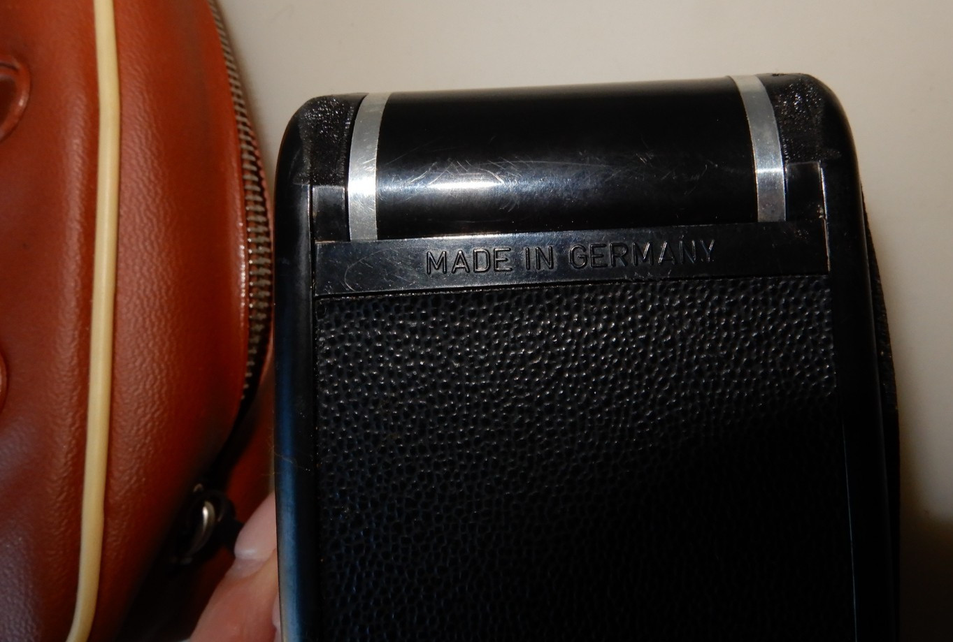 Agfa (Germany) Agfalux Foldable Flash Bulb Accessory + Original Carrying Case