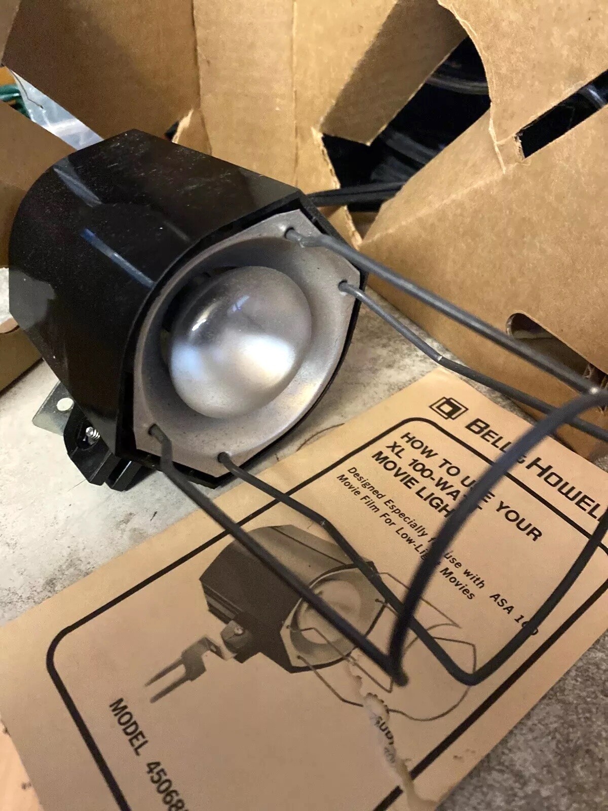 Bell & Howell Lamp BDK 450685 100 Watts 120 Volts 60HZ ASA 160 Low Light 1950’s