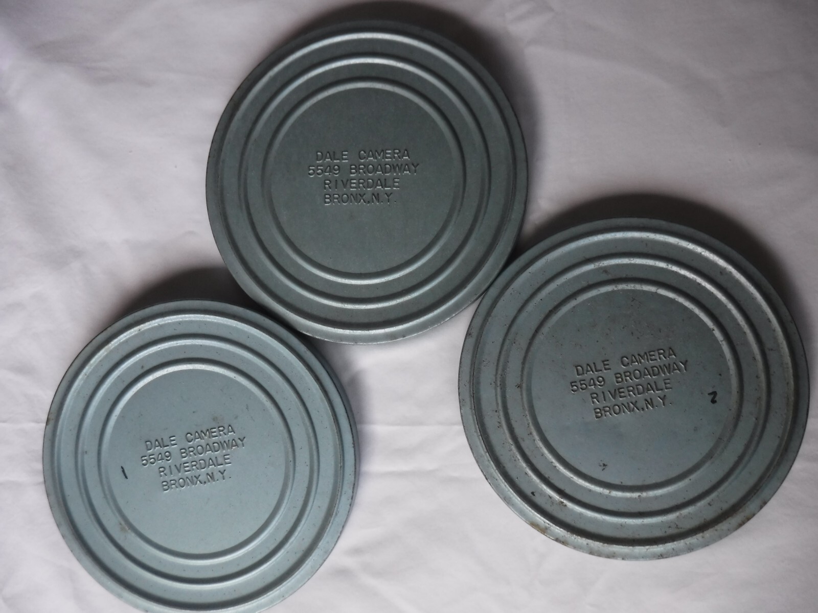 3 Vintage Metal Film Movie Canisters Reels 7″ Broadway NY Tin Green Tins 8mm