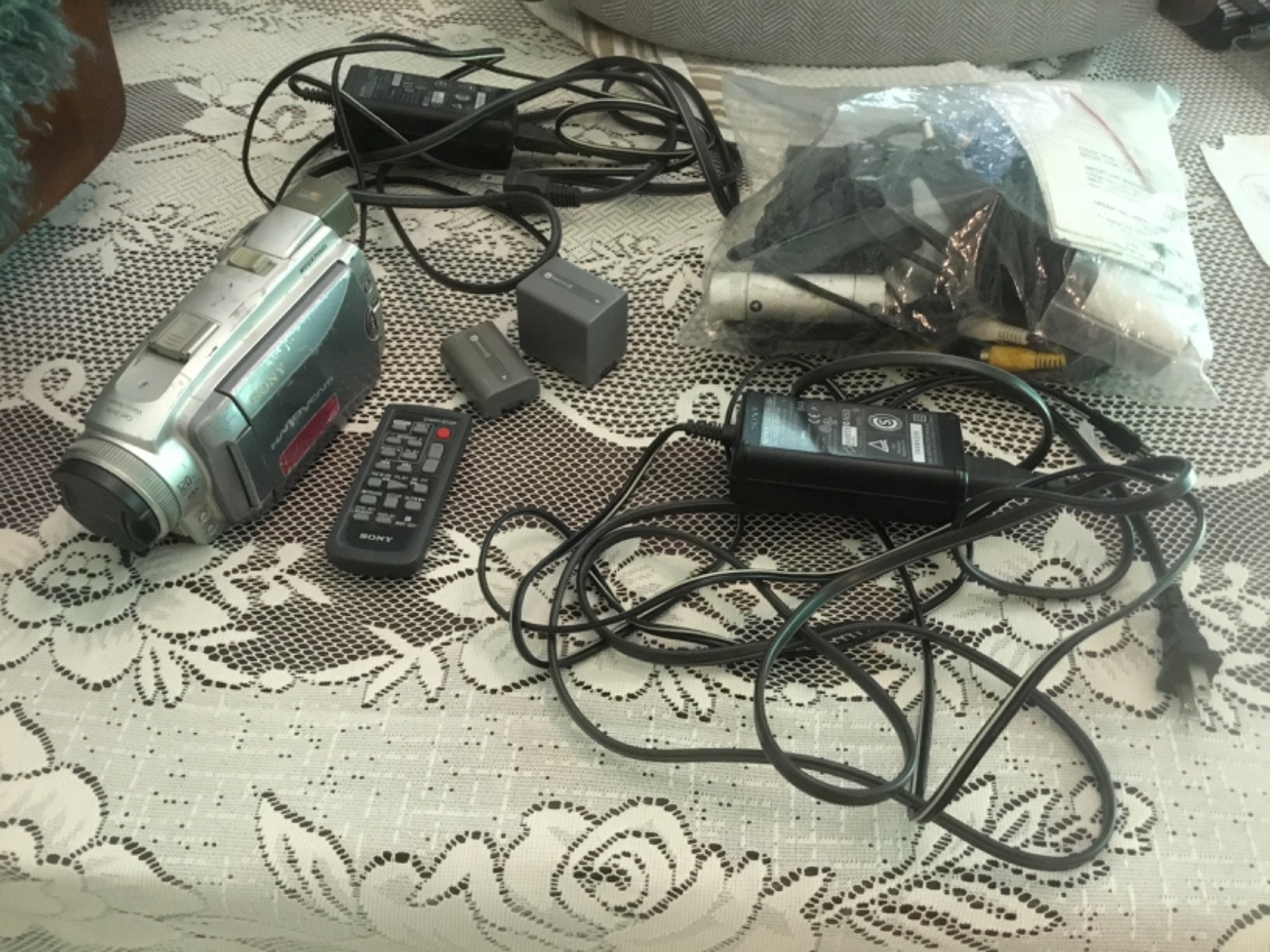 Viosport Action Adventure Cam & Sony Handycam DCR HC65 minidv retro camcorder