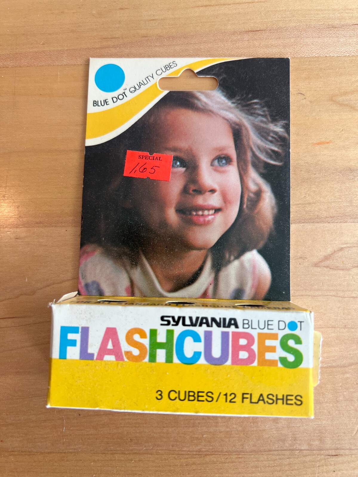 Vintage GTE Sylvania Blue Dot Flash Cubes 3 cubes/12 flashes NOS