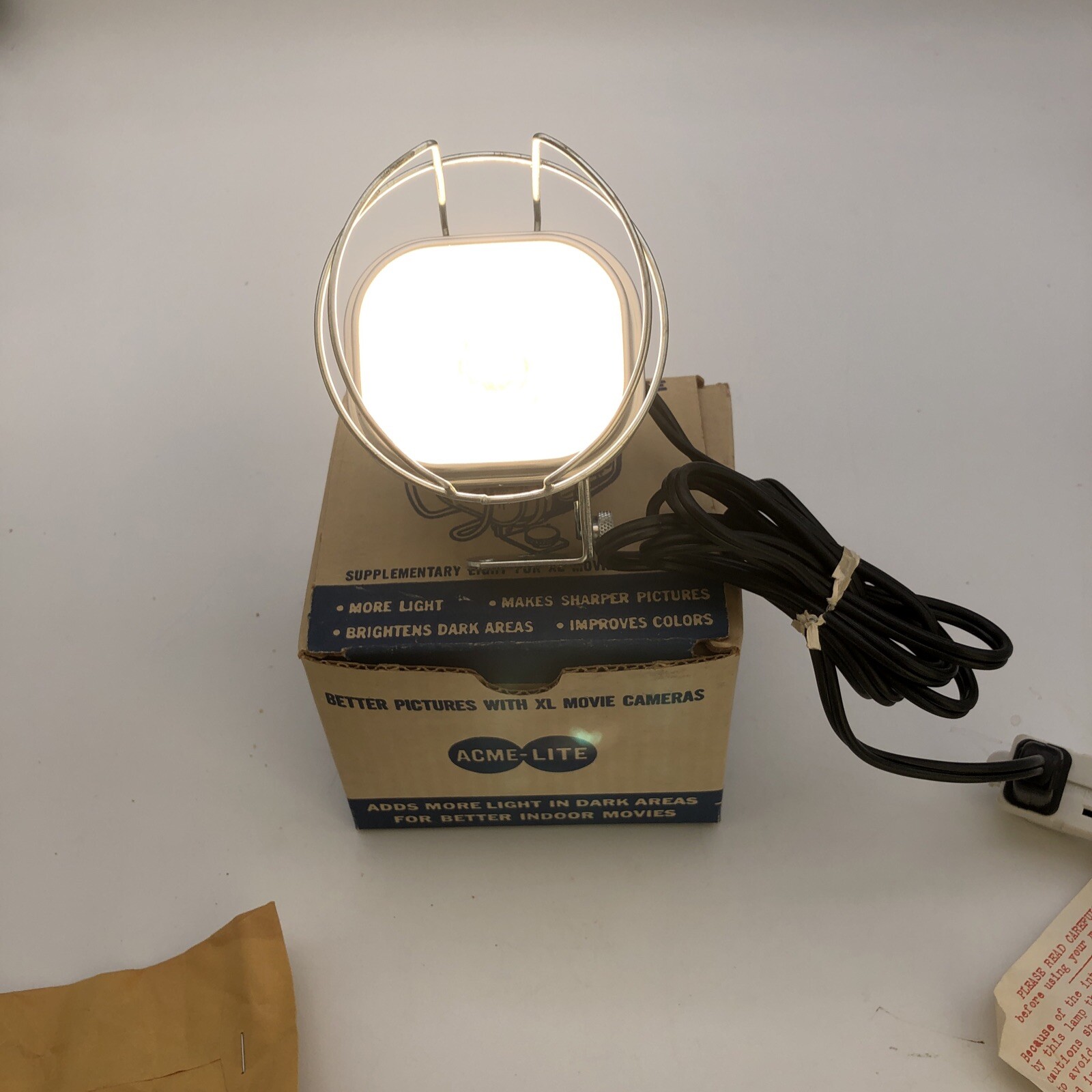 Vintage Acme Lite Model 800 XL–LITE Supplementary Light Movie Camera 100 Watts