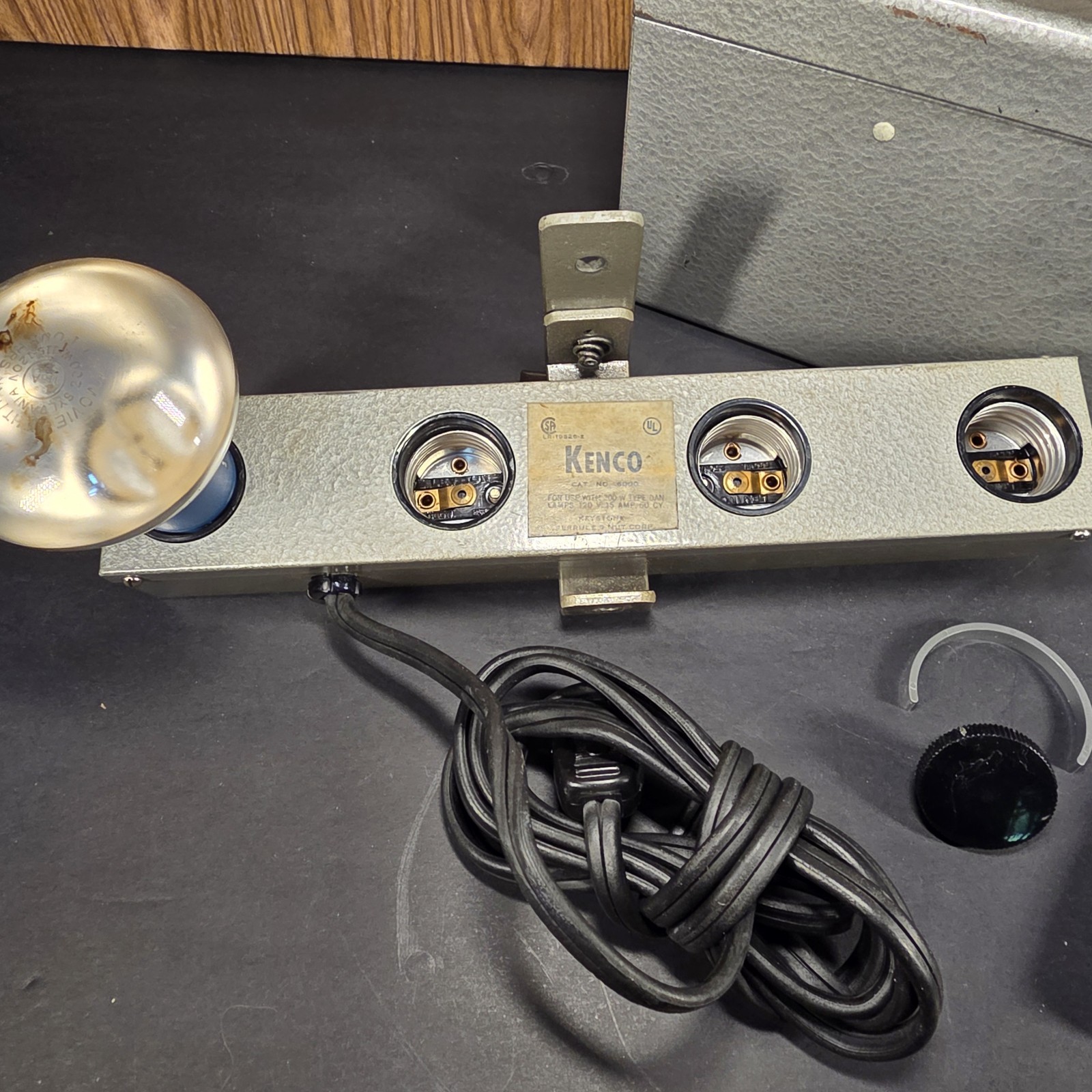 Vintage Kenco Cat No. 6000 4-Socket Movie Lighting Bar w/ Original Case-Tested