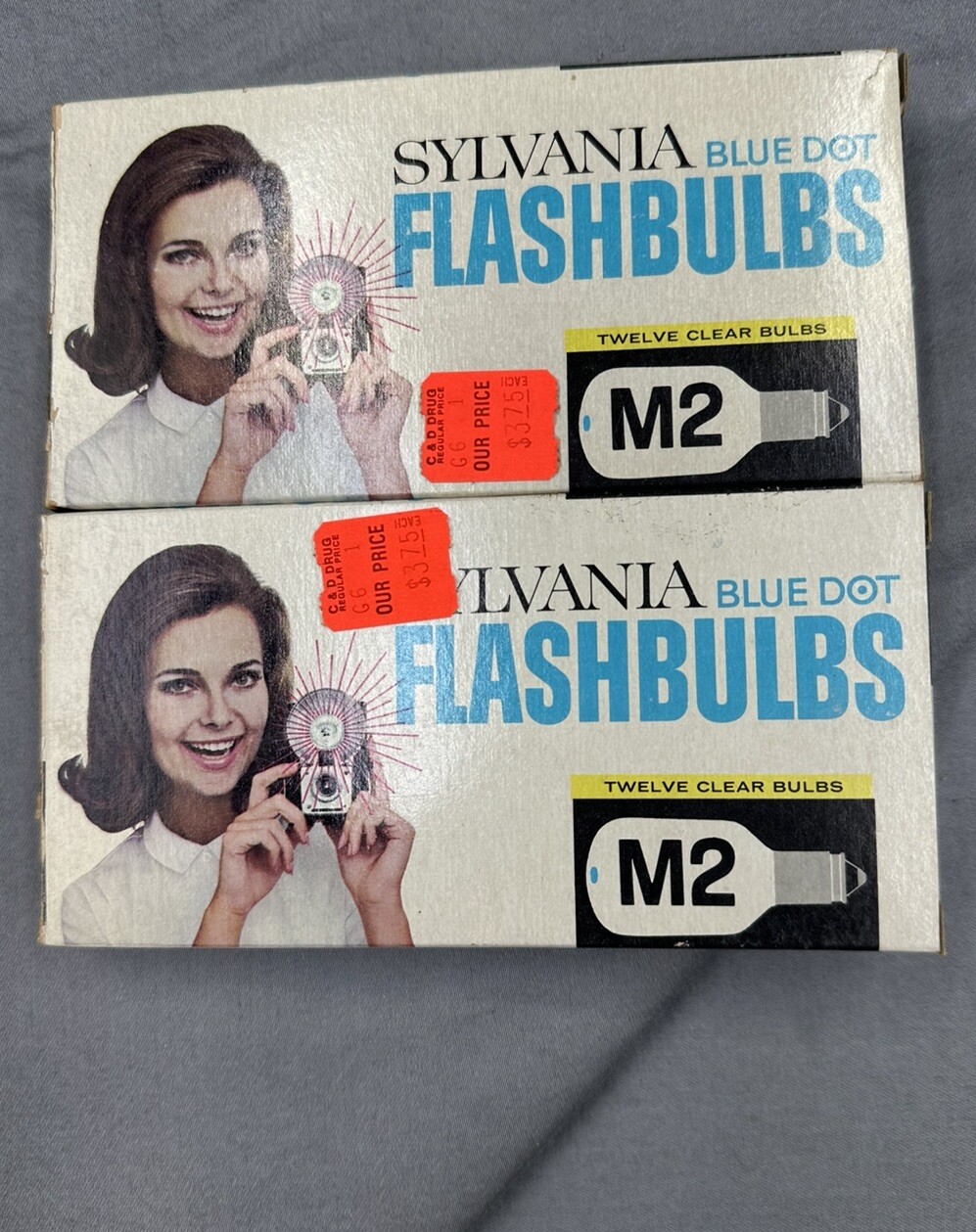 Vintage 2 Boxes Of 12 Sylvania Blue Dot Clear M2 Camera Flashbulbs 24 Bulbs
