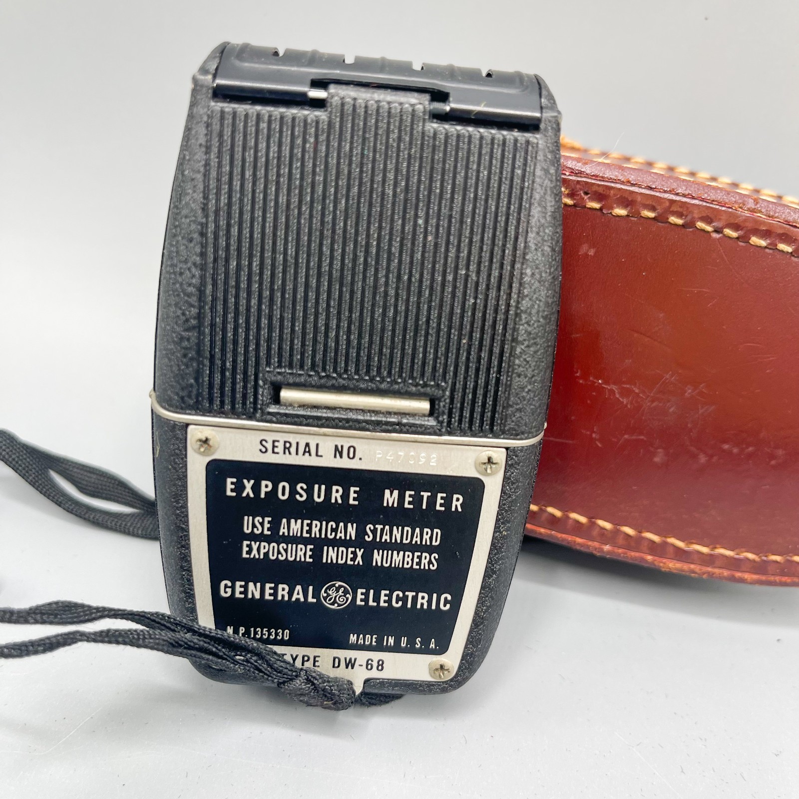 General Electric Light Exposure Meter DW-68 | Box and Leather Case Included