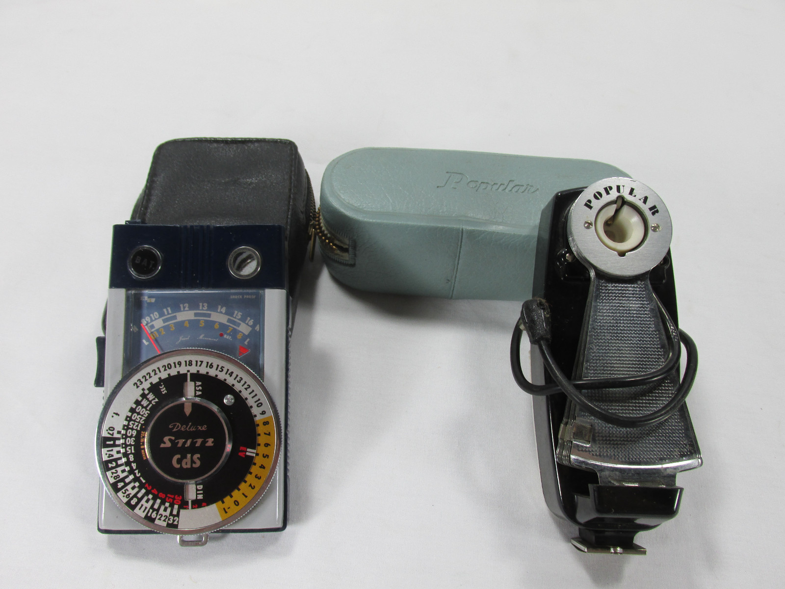 VINTAGE POPULAR EARLY FAN FLASH FOR BULBS & DELUXE STITZ CDS METER LIGHT FINDER