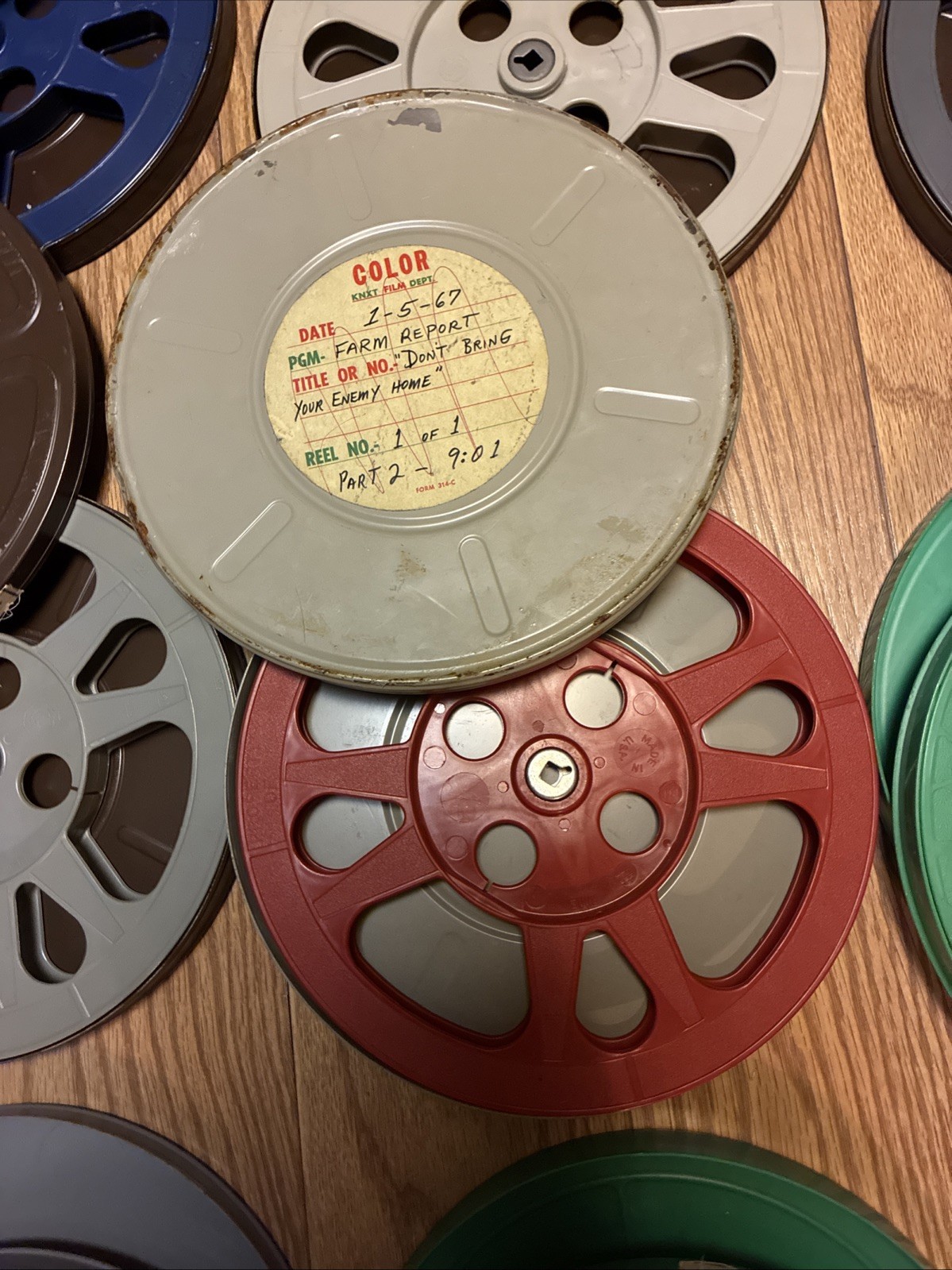 Lot Of 9 GOLDBERG BROS TAYLOREEL Empty Steel & Plastic 10.5 Film Reels & Cans