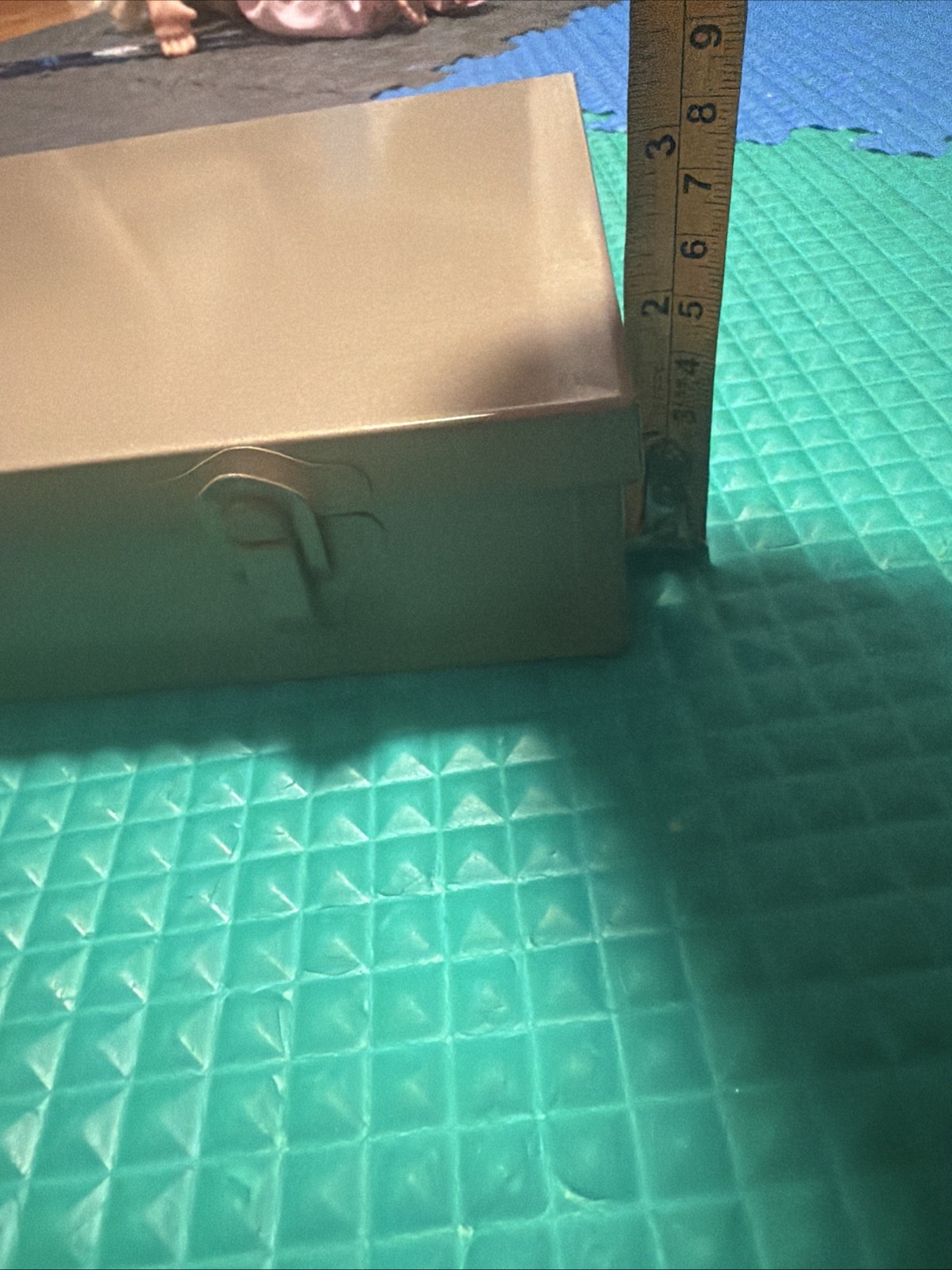 Metal De Luxe 2″ x 2″ Slide File, Perfect for 2 X 2 coin holders!