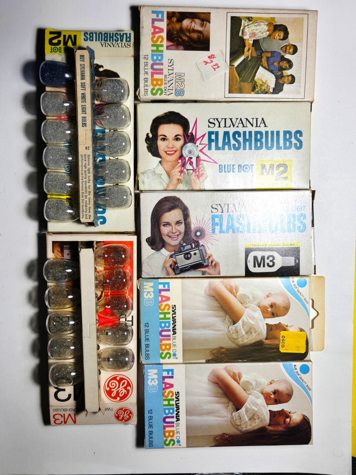 Vintage LOT of Sylvania & GE Flashbulbs in Boxes Total of 81 Unused Bulbs