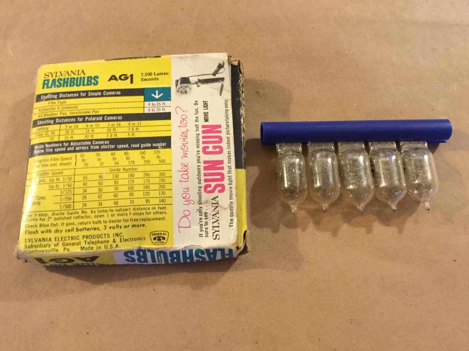 Vintage Set Of 5 Sylvania Blue Dot AG1 Clear Camera Flashbulbs Bulbs W/ Box