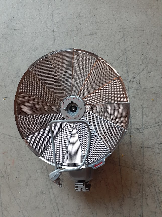 Vintage Japan Heiland Tilt-A-Mite Folding Camera Fan Flash with Case