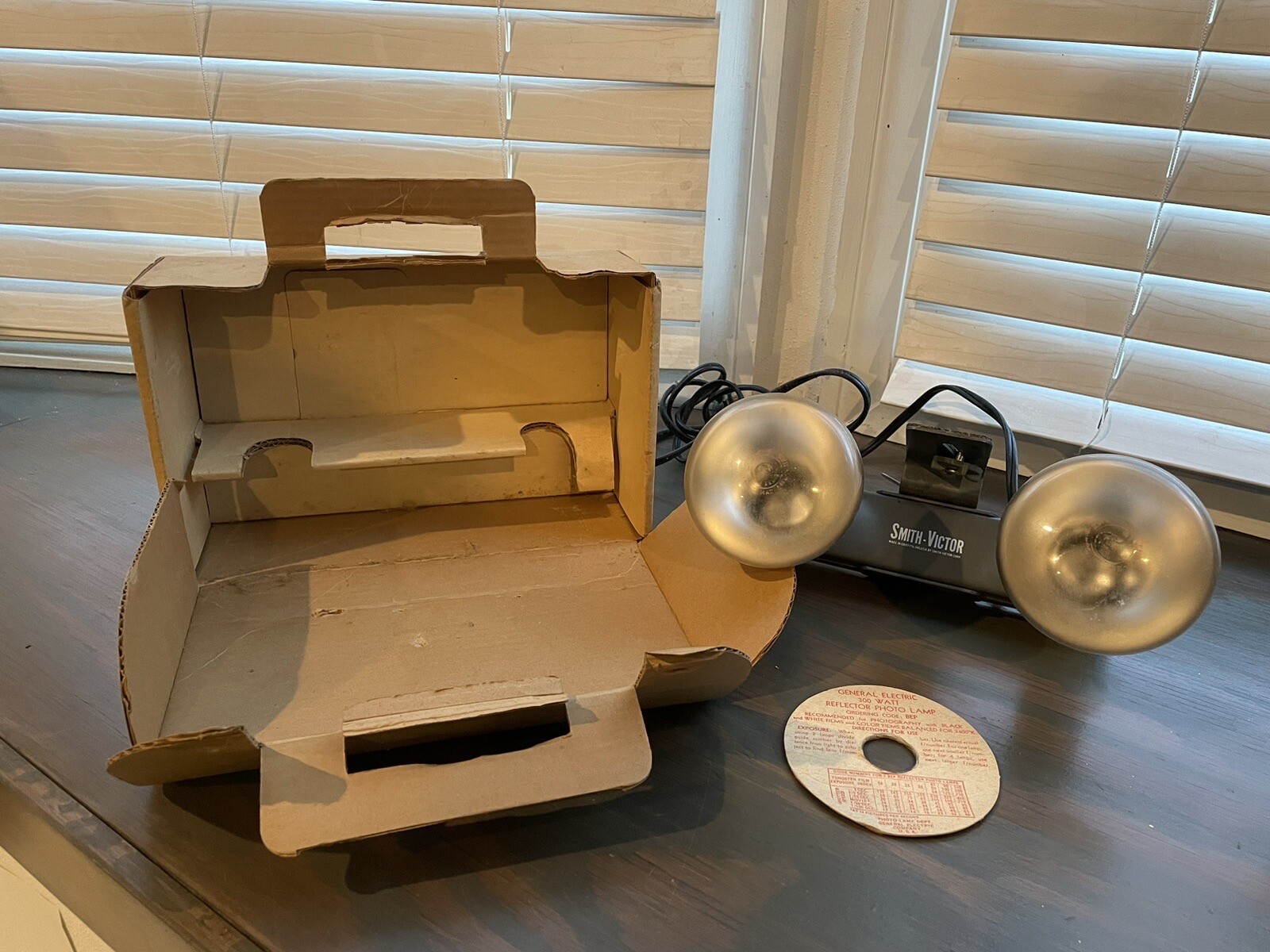 Vintage Smith-Victor L20 Two Lamp Movie Photographic Studio Barlight Photo Light