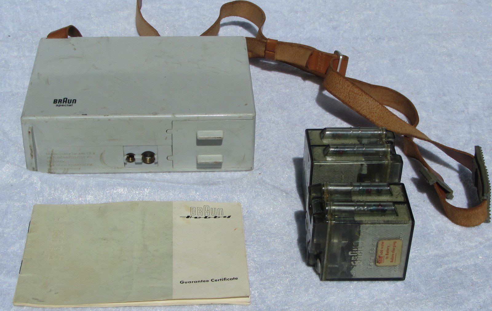 “BRAUN HOBBY SPECIAL EF2” ELECTONIC FLASH 1936 ORIGINAL CERTIFICATE + BATTERIES!