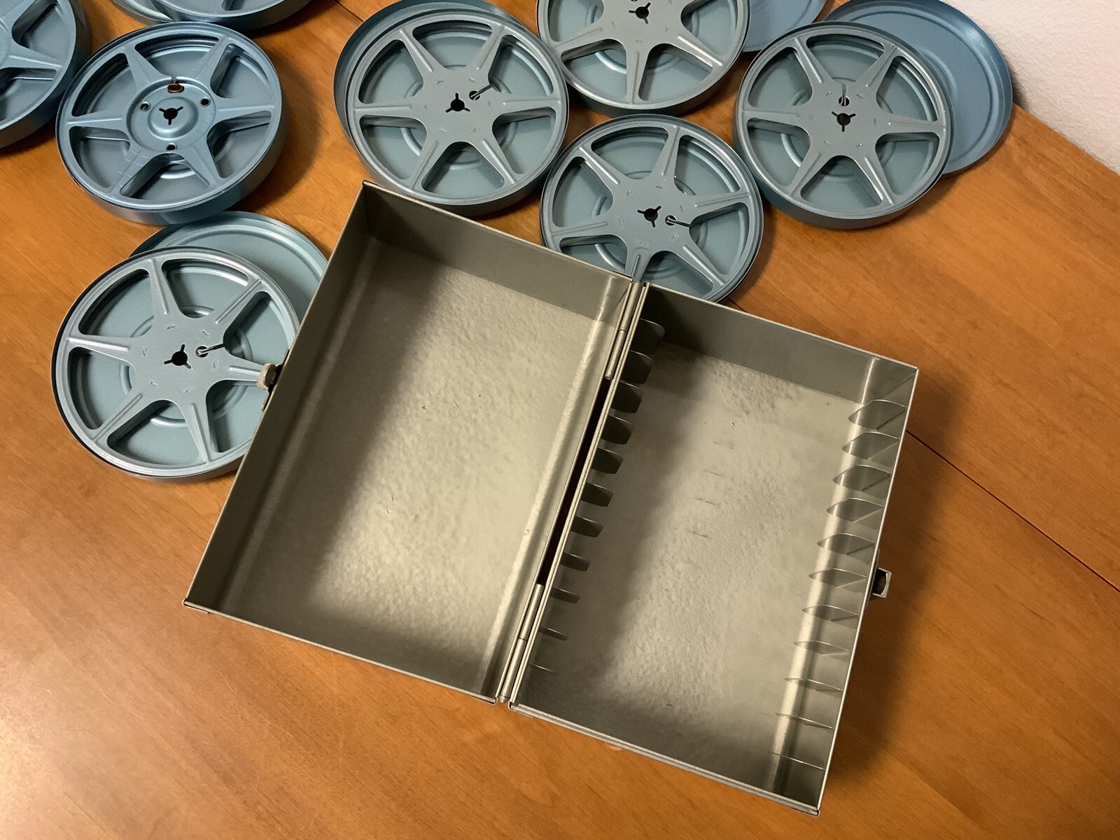 Vintage 200 ft 8 mm Film Reels + 10 Metal Cases Compco + Scherer + Carry Box