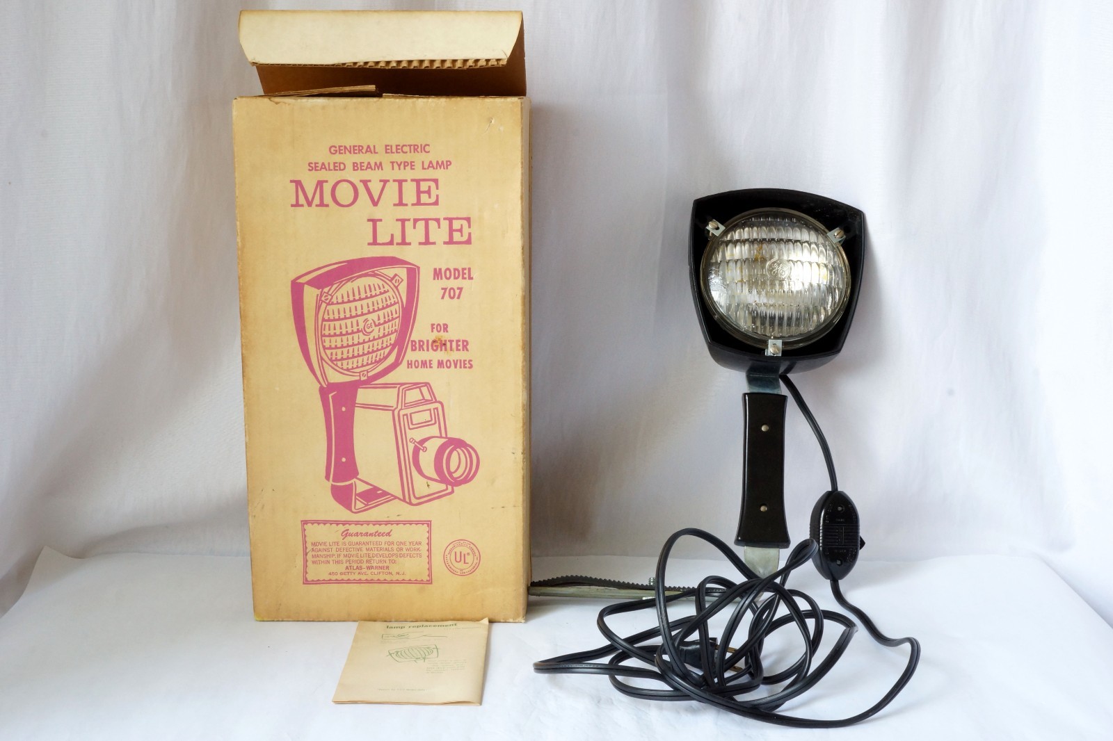 Vtg GE Movie Light Model 707 Underwriters Laboratories USA- Brighter Home Movies