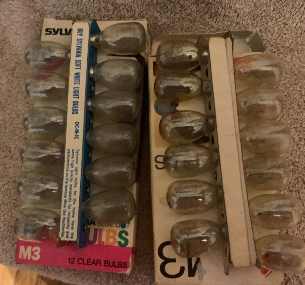 Vintage GE M3B & Sylvania Blue Dot M3 Flashbulbs NOS