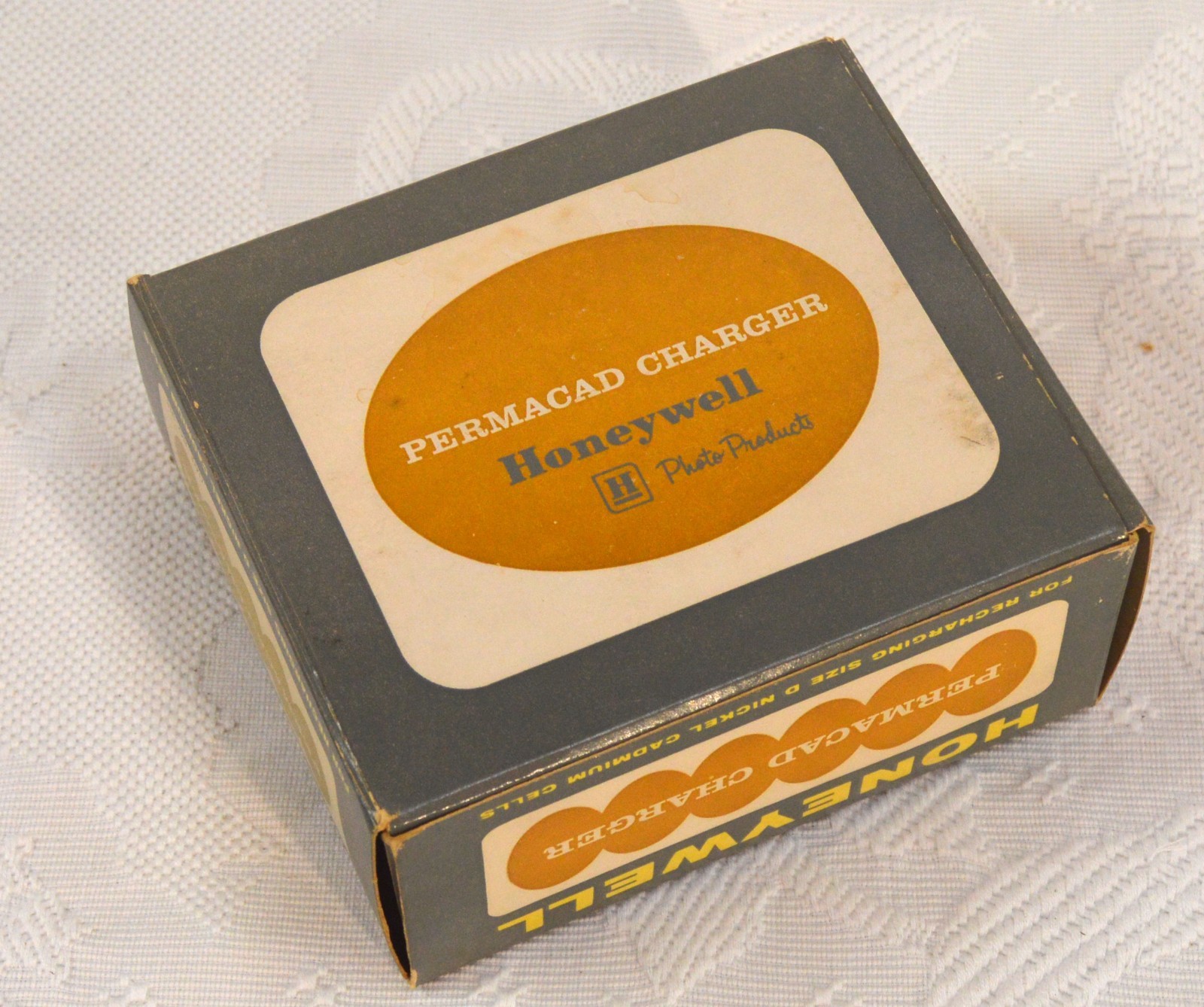 Honeywell Permacad Battery Charger For Strobonar Cat. # 318 NIB