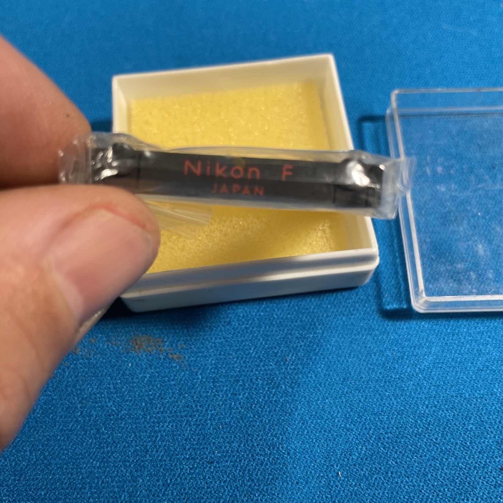 Genuine Nikon Focusing Screen Nikon Type TV / T Japan w/ Box, And Case