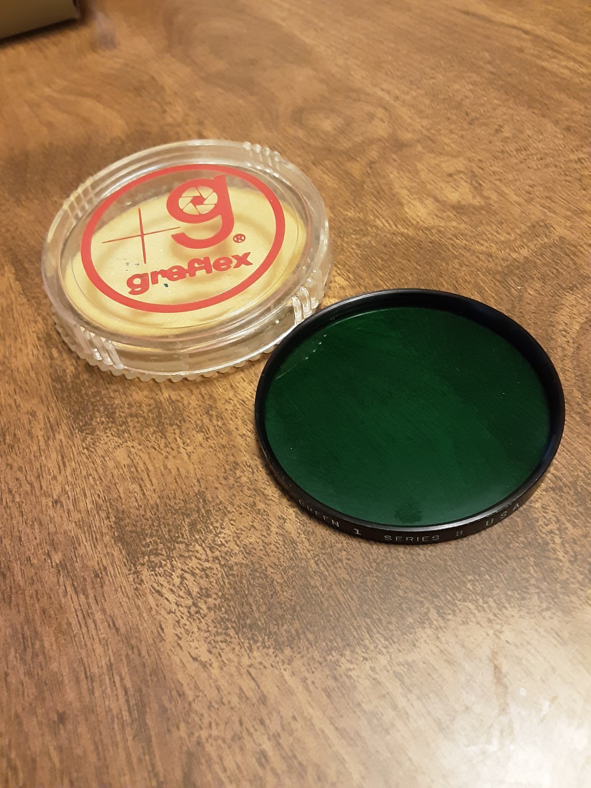 Graflex XL Green 1 Series 8 filter. Please read for shipping refund.