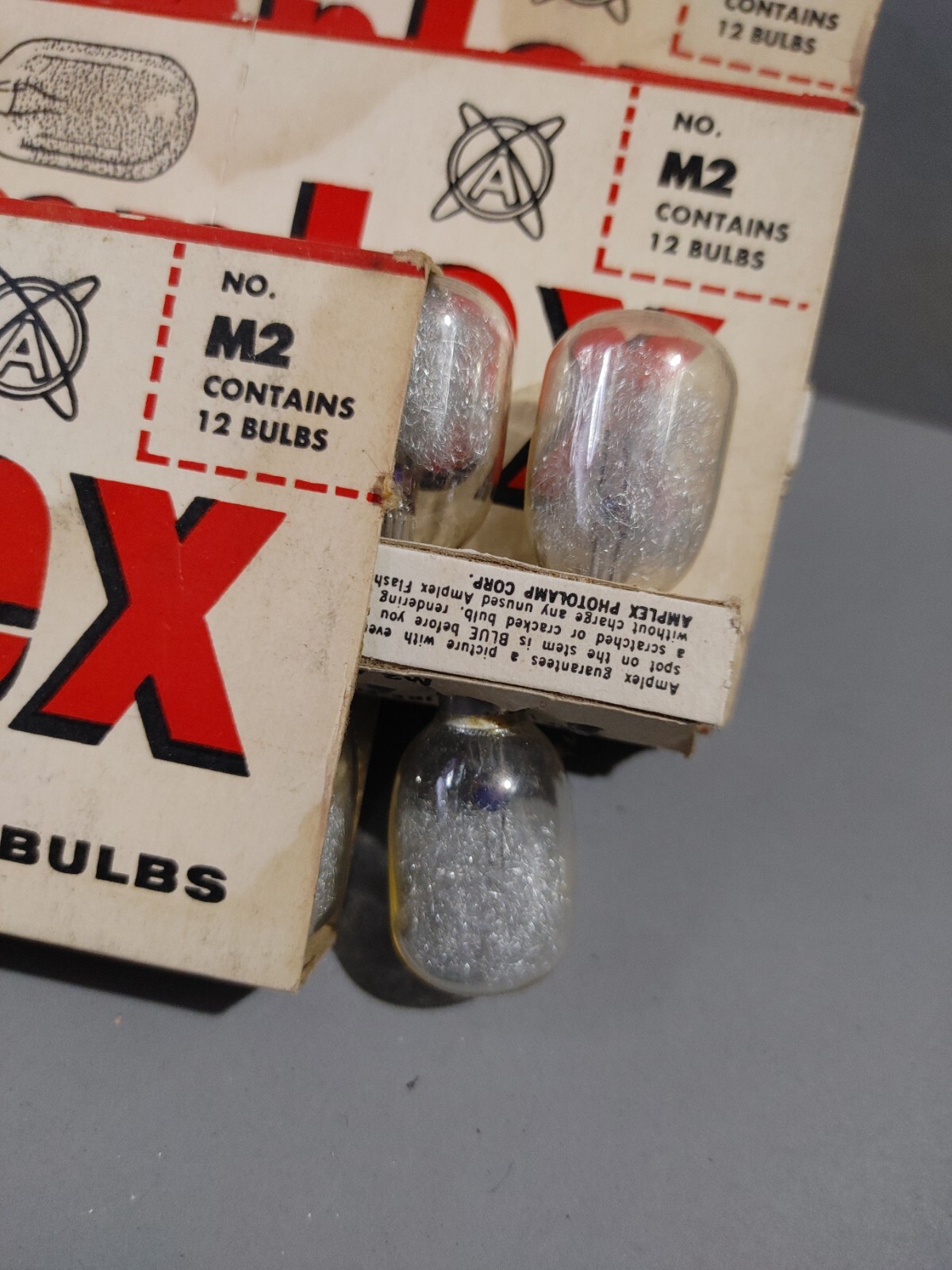 AMPLEX “Sure-Flash” Photo Flashbulbs No.M2 (New Old Stock) 30 bulbs