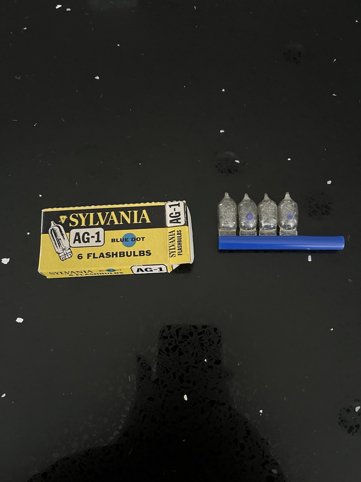 Vintage Sylvania Flashbulbs – Blue Dot – AG1 – 4 bulbs