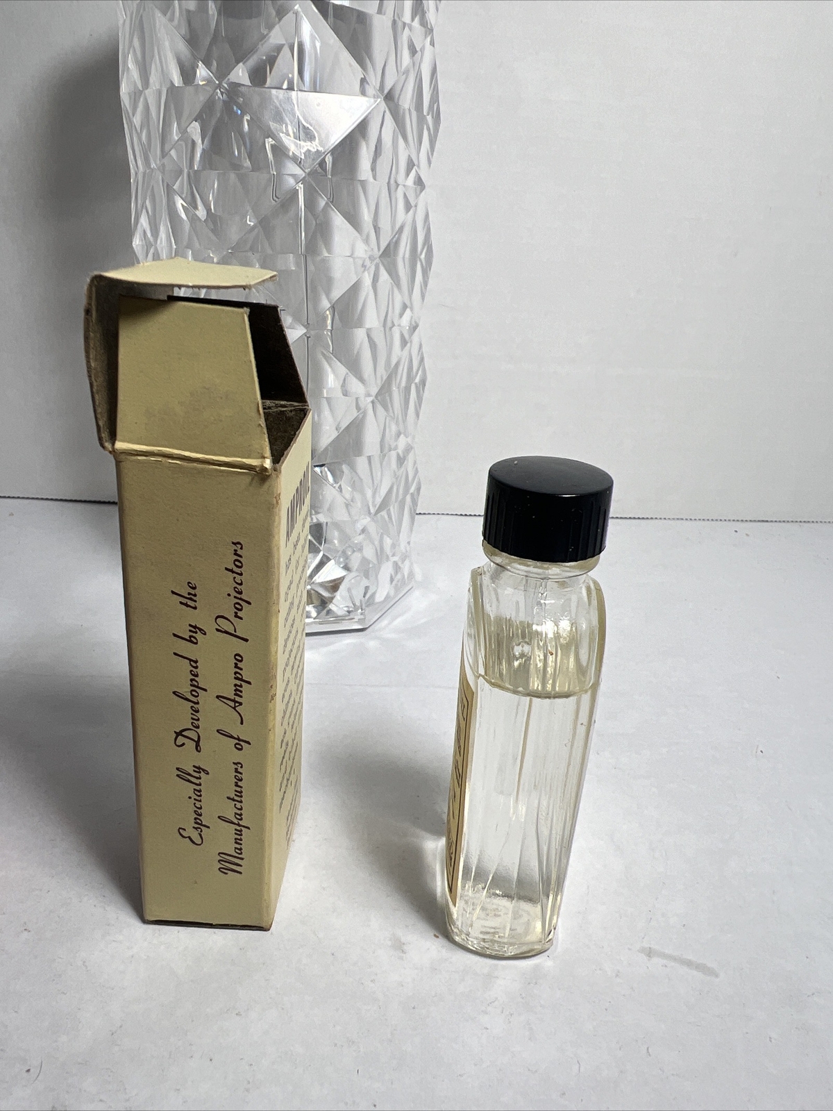 AMPRO Stylist Projector Accessory Kit: 1 Bottle Amproil, 5 Fuses w/Box NO BRUSH