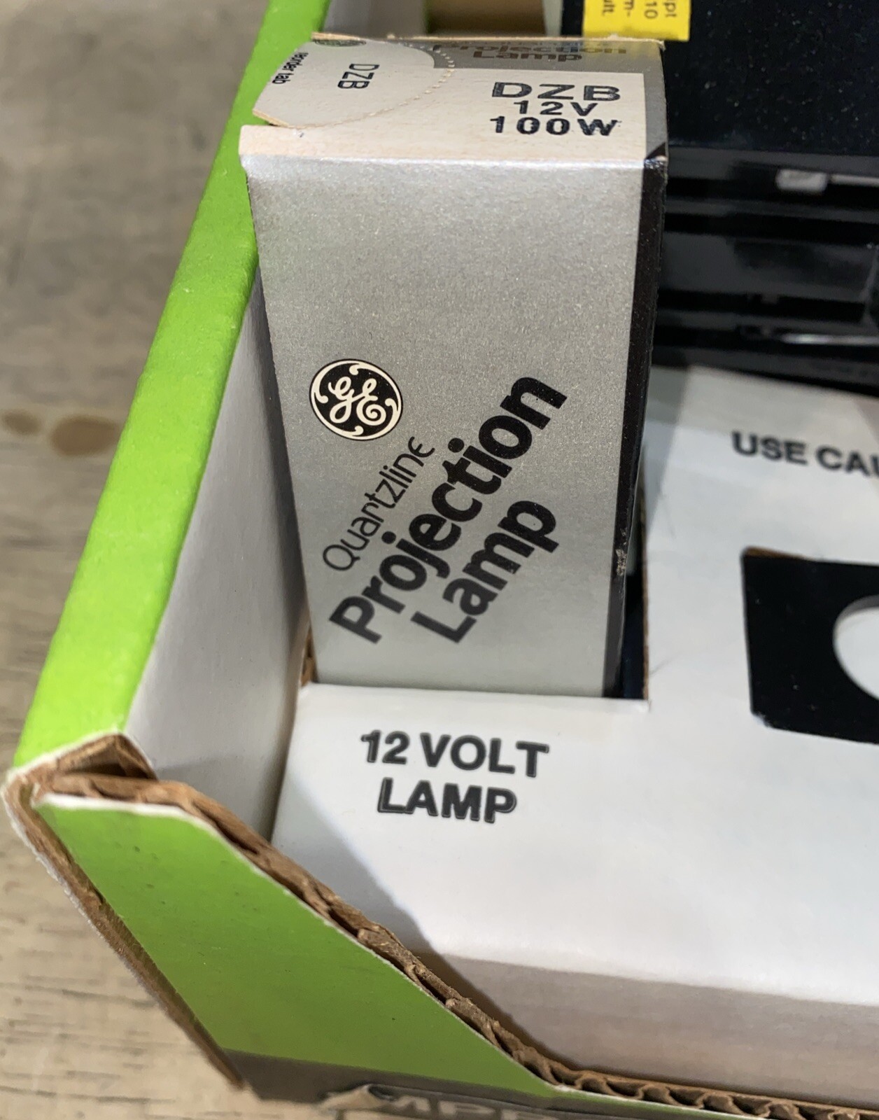 VINTAGE Kenco Dual Beam Video Light AC / DC Very Bright Model T/2 – NEW