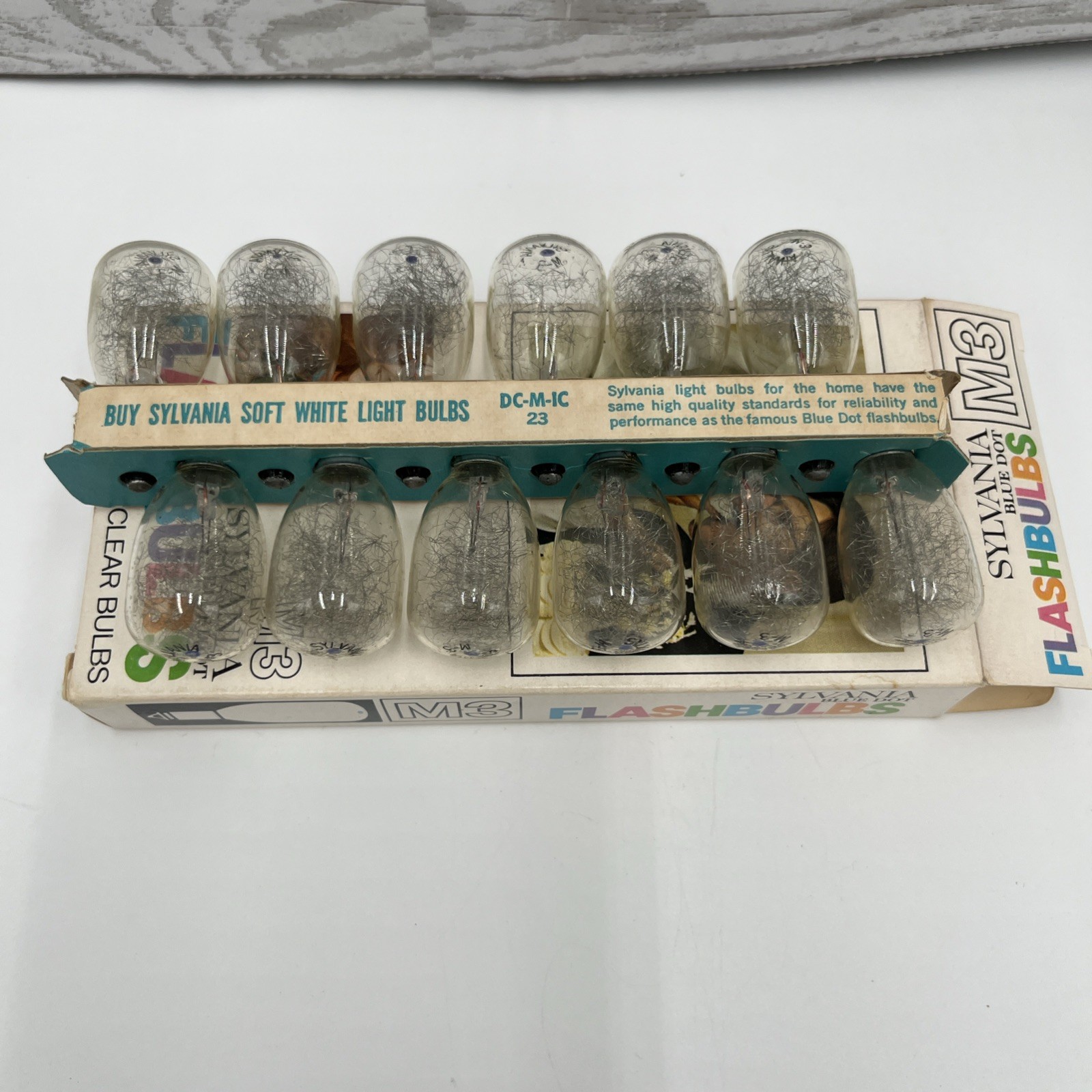 3-Pack Bundle Sylvania Blue Dot M3 Flashbulbs Vintage Photography Lighting.