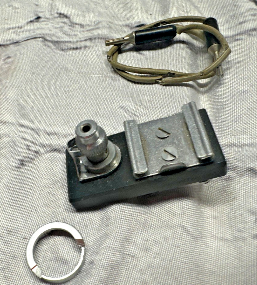 Minicam Synchron accesory Leica IIIc Camera Accesory Flash Shoe Mount Handiflash