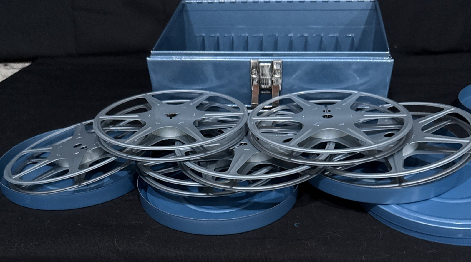 Logan De Luxe Movie Reel Metal Chest With 5 Reel Cases And Spools