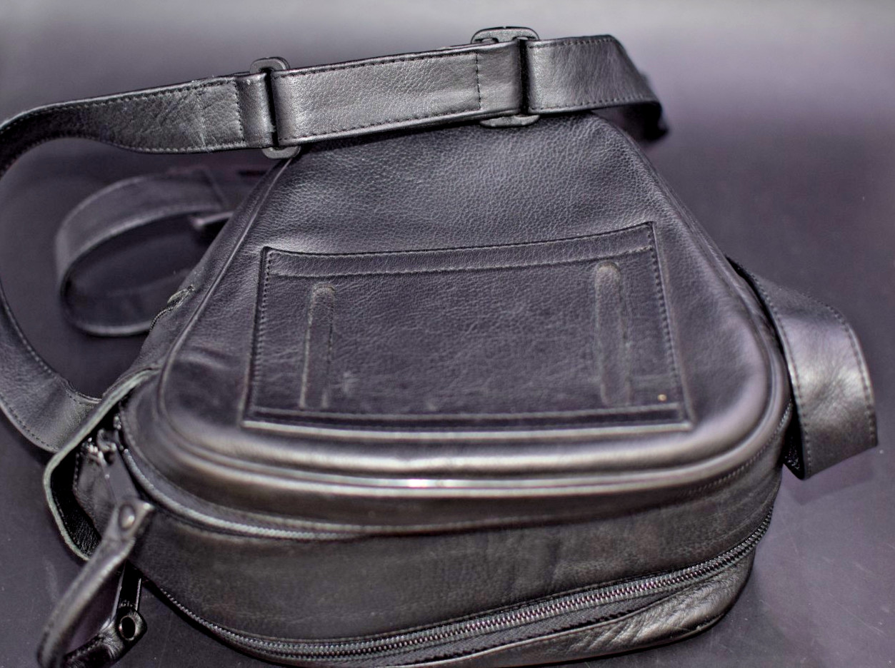 Leica Leitz LEATHER HOLSTER CARRYING CASE for CAMERAS ORIGINAL GENUINE LEICA