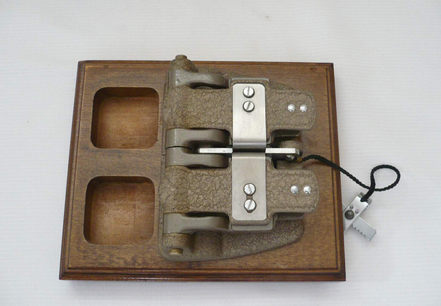 Vintage Keystone 8mm & 16mm Splicer Model D-18 w/Bottles, Instructions, Box