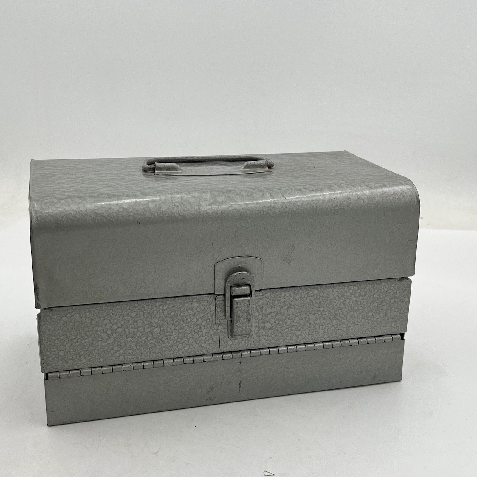 VTG Metal 8mm Movie Film Reel Can Storage Box Slotted 13 Slots For 5″ Reel Cans