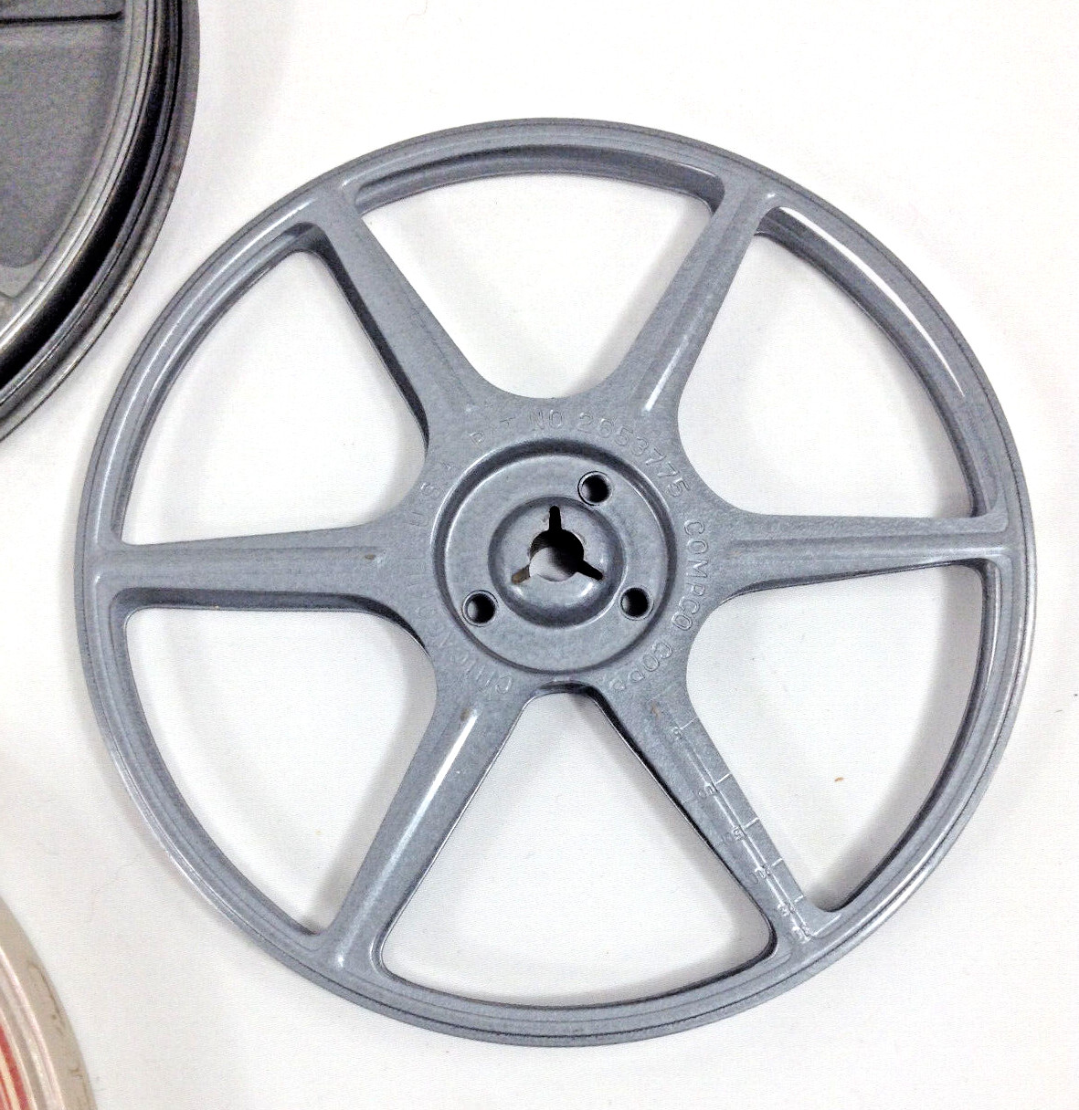 8mm Movie Metal Reel Lot of 6 reels 7″, 6″, 5″ with 4 Cases | Compco Corp, Kenco